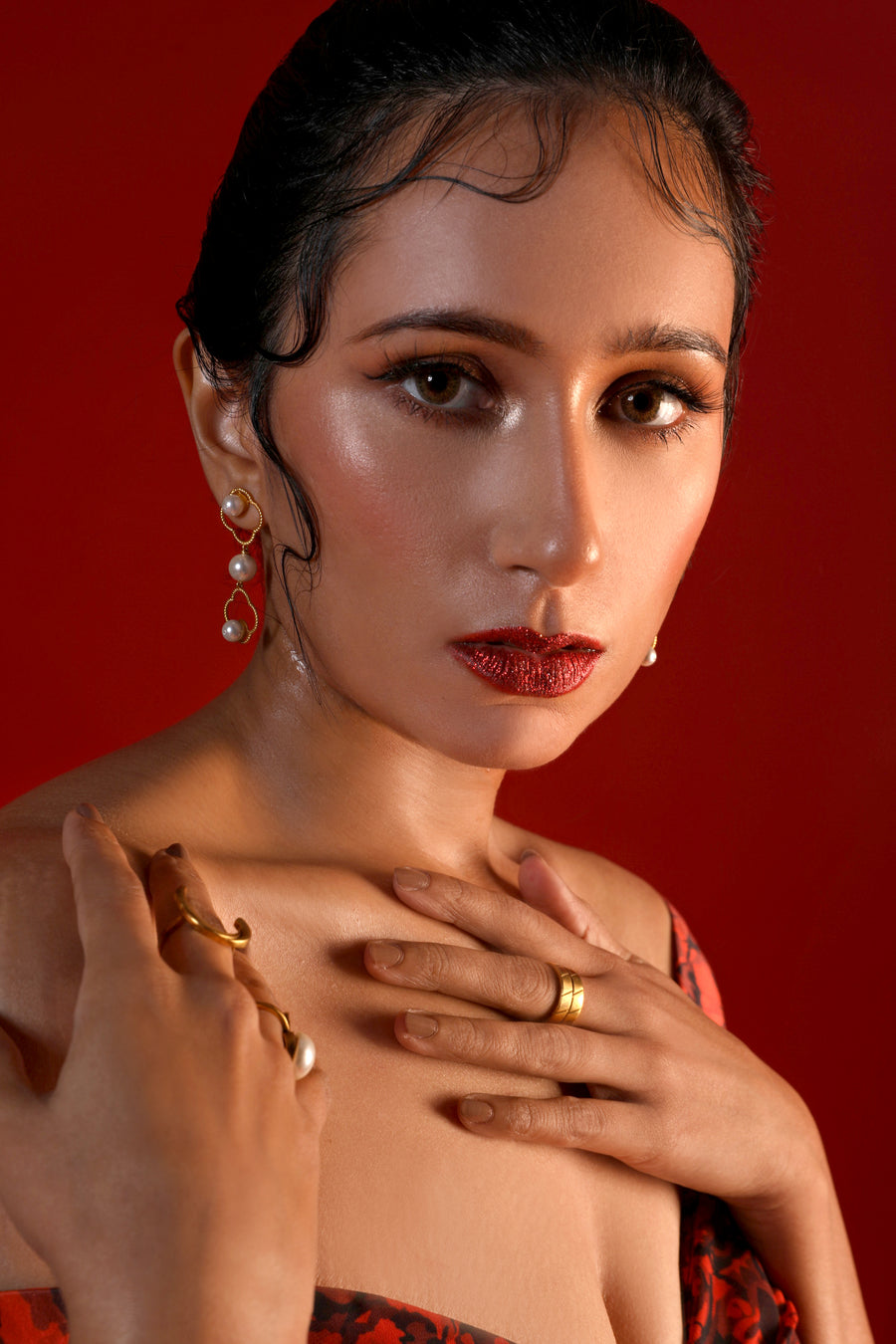 Swirling Pearl Danglers