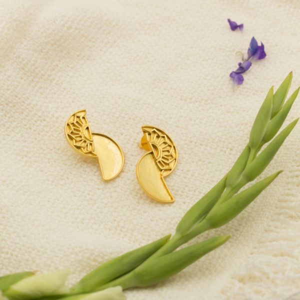 Saundh Earrings