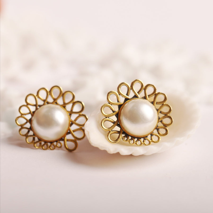 Pristine Pearl Earrings