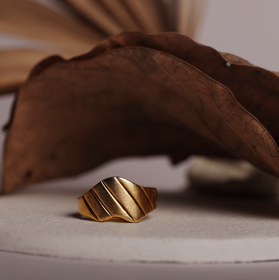 Swirnim Ring